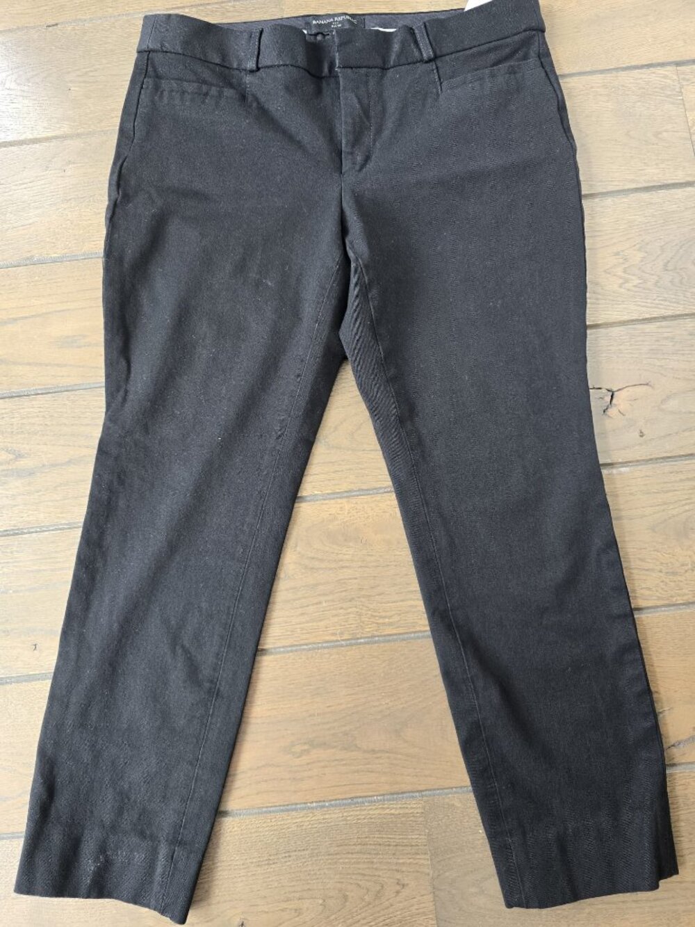 Banana Republic factory - Sloan pants in petite size 8 - Black